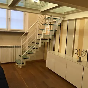 La Casina In Burlamacchi , Milan Italie